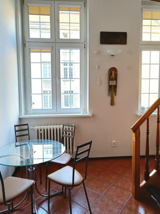 Old Town Mezzanine Apartment Гданьск Экстерьер фото
